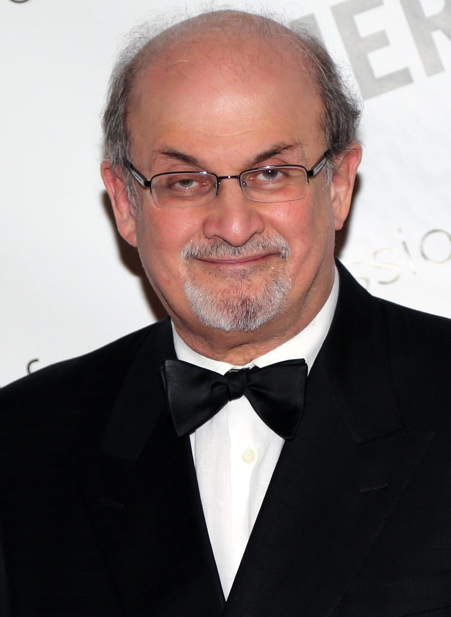  The Frontier in Rushdie’s Step Across This Line